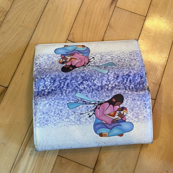 Cecil Youngfox Joyous Motherhood Wallet - Picture 4 of 13